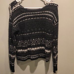 American Eagle women’s sweater